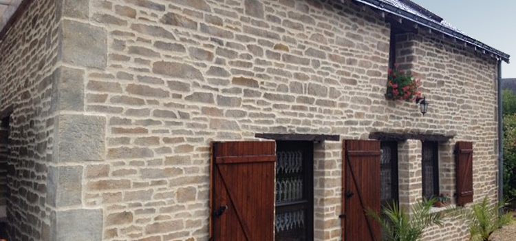 Rénover la façade de votre maison : le choix de la pierre naturelle