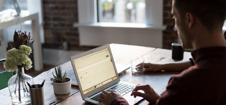 Local professionnel, faut-il opter pour un achat ou une location ?