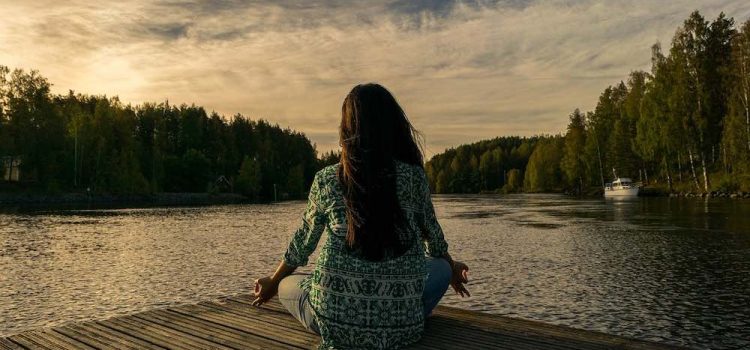 Pourquoi débuter le Yoga à Nantes