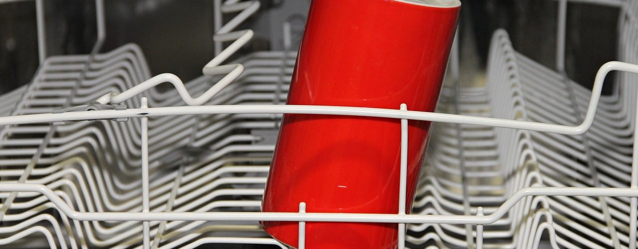 Lave vaisselle bouché : comment le déboucher ?