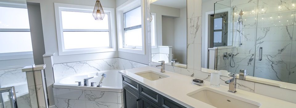 Opter pour du marbre en salle de bain : une bonne idée ?