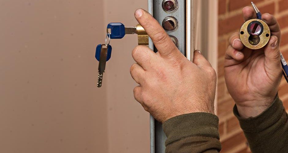 Faire appel à un serrurier sans se faire arnaquer : comment s’y prendre ?