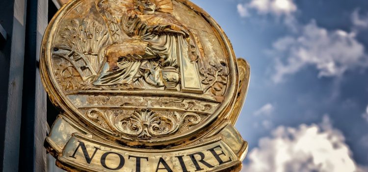Signature compromis de vente : avec ou sans notaire ?
