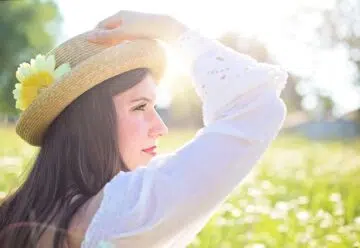 Pourquoi porter un chapeau au soleil ?